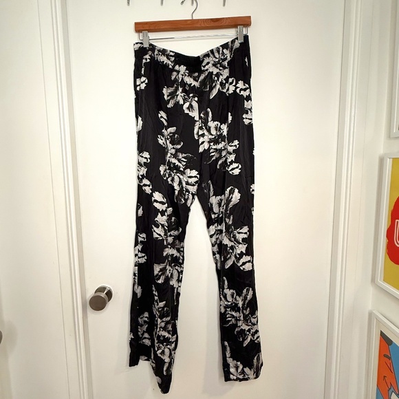 AllSaints Black & White Floral Crinkle Pants – Size US 10 - Picture 1 of 4